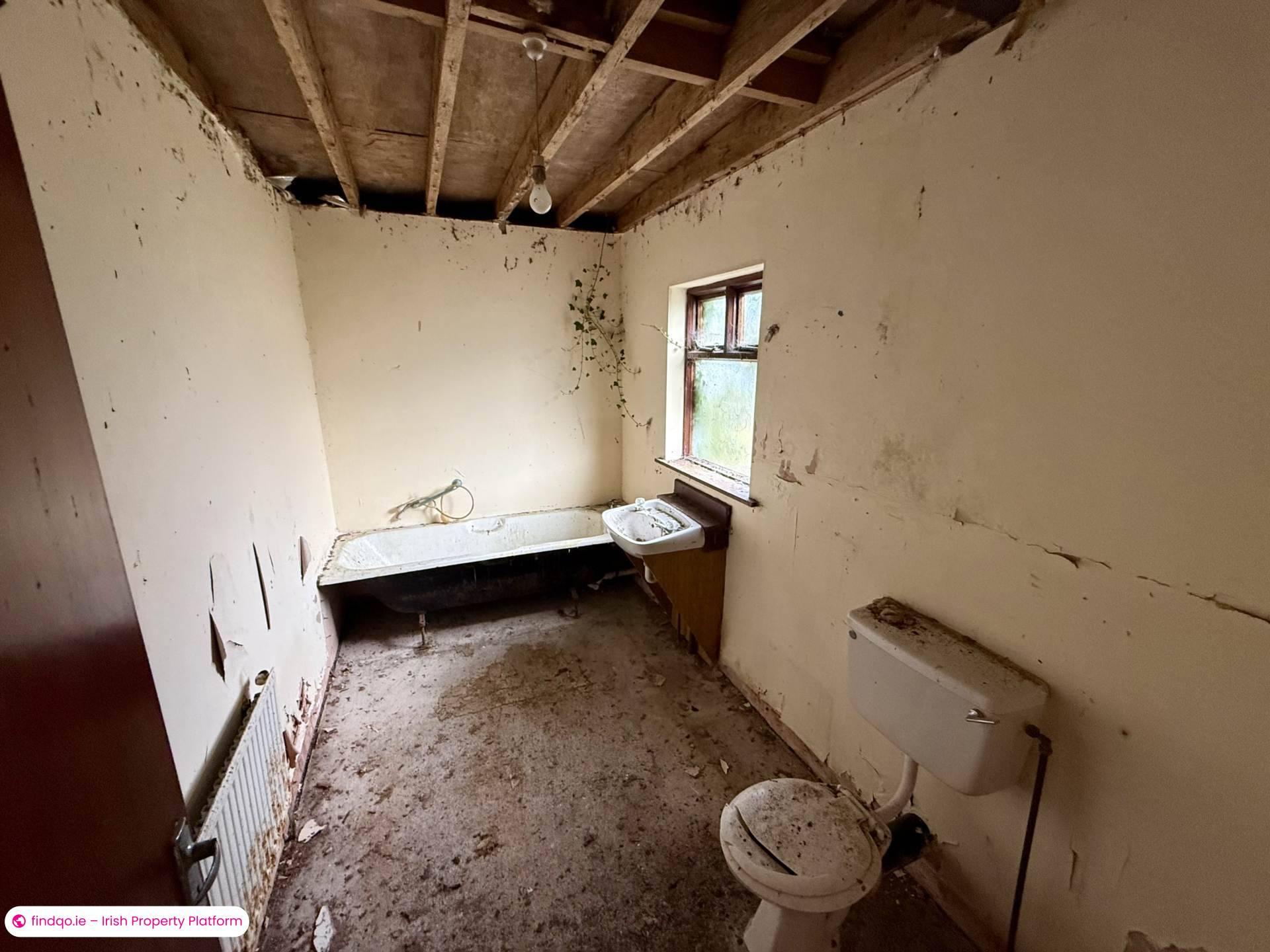 Detached house for Sale in Ballyhaunis, Mayo