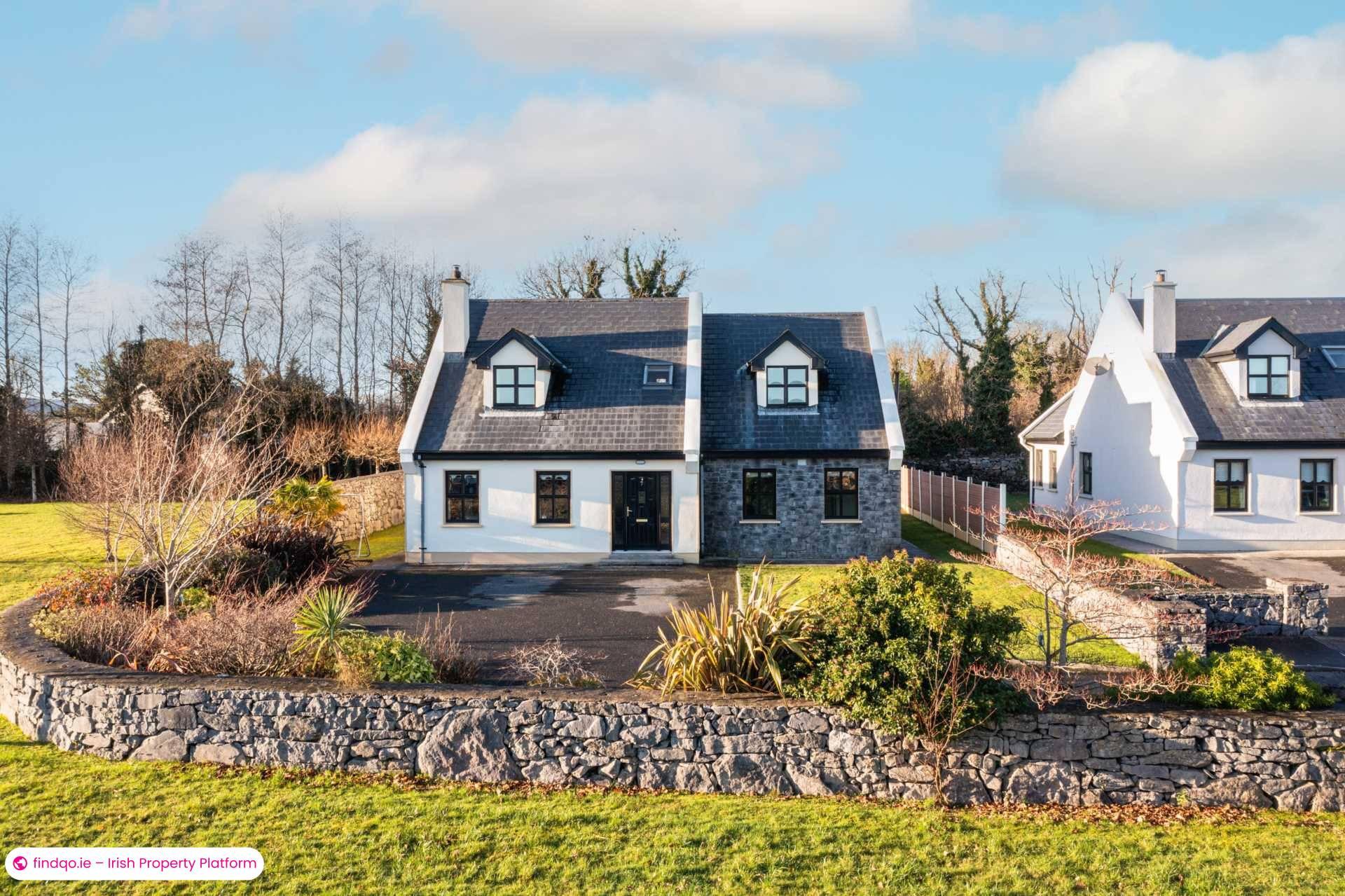 Detached house for Sale in Rosscahill, Galway