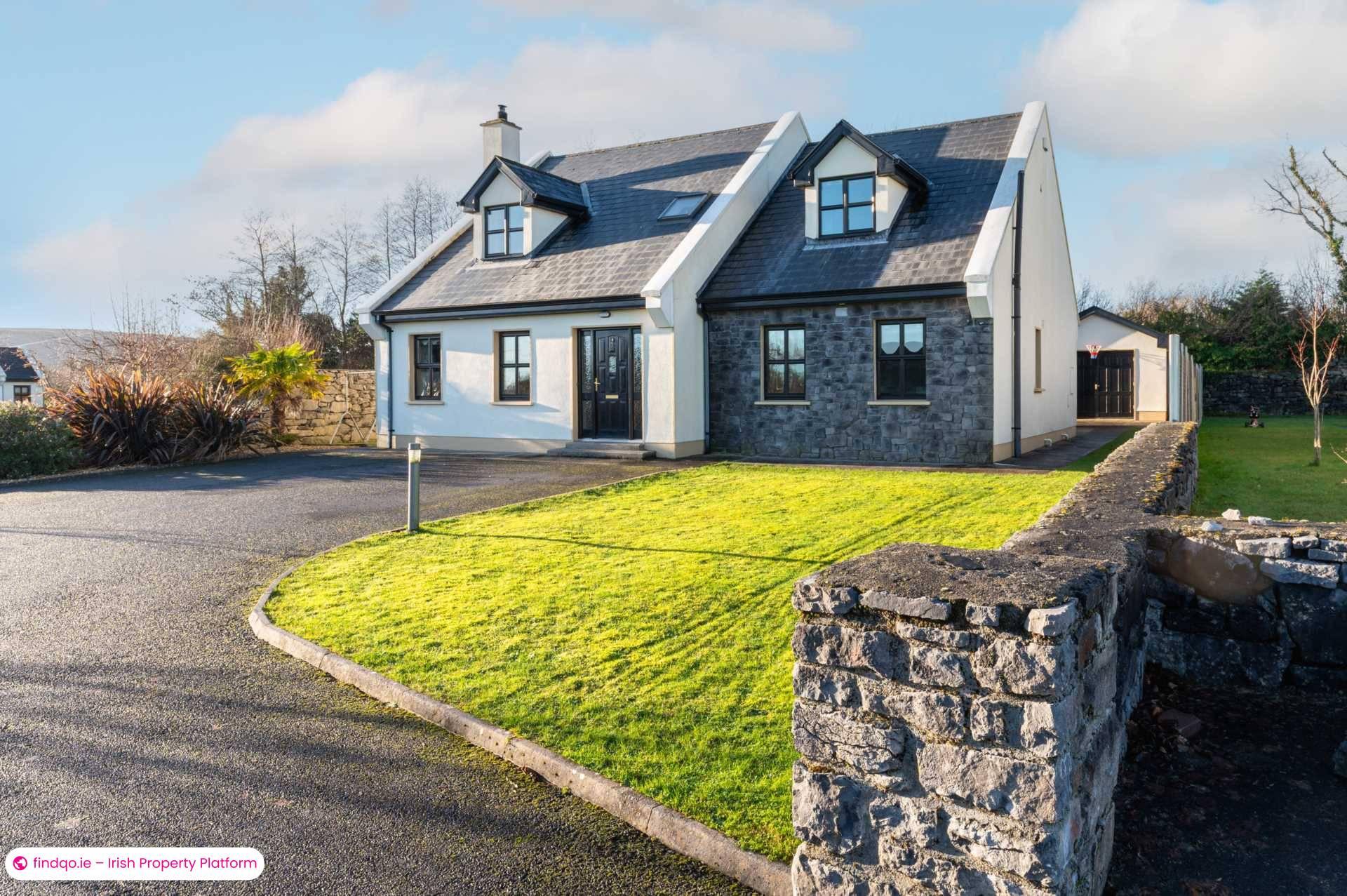 Detached house for Sale in Rosscahill, Galway
