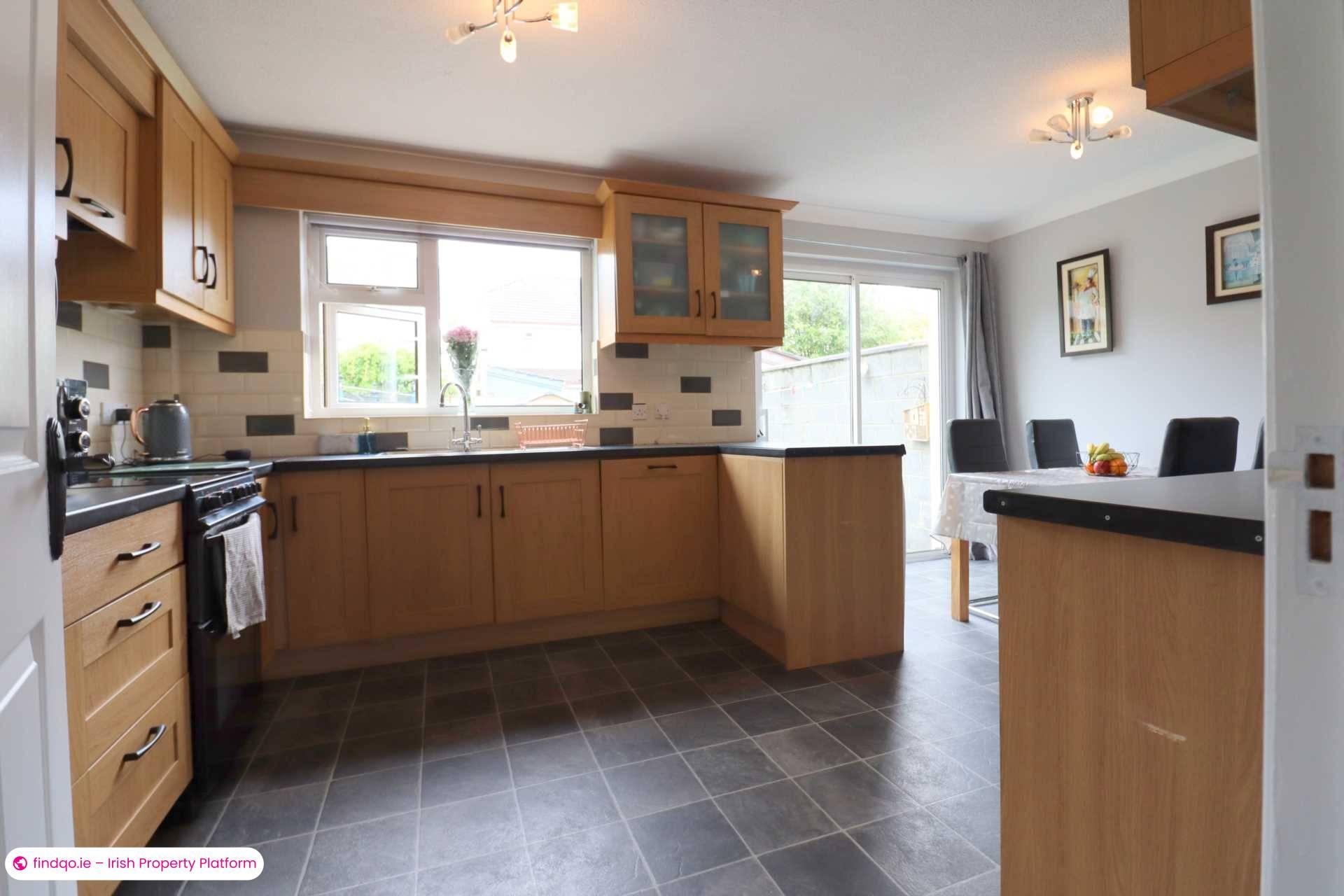 Semi-detached house for Sale in Knocknacarra, Galway