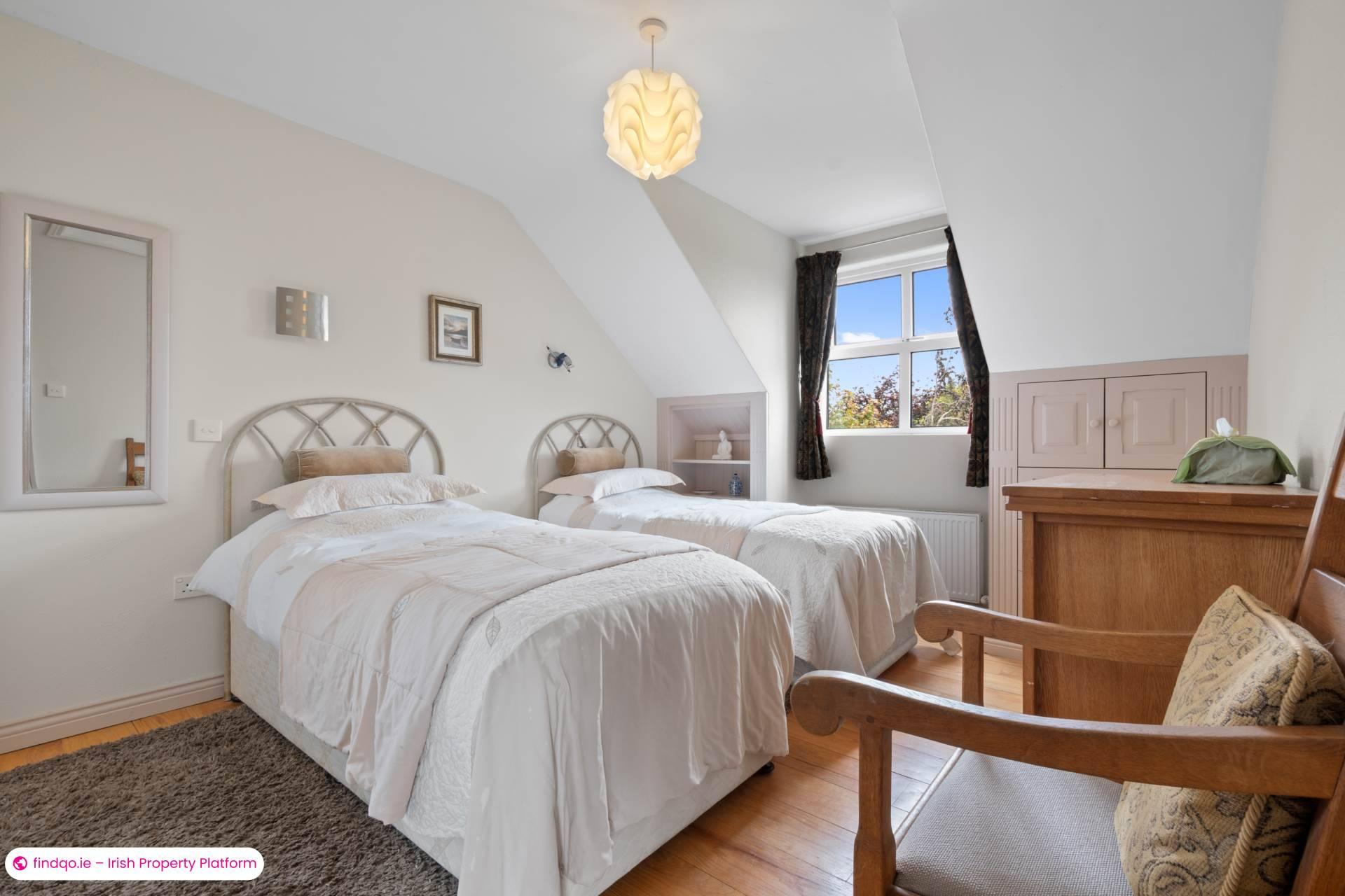 Detached house for Sale in Oughterard, Galway