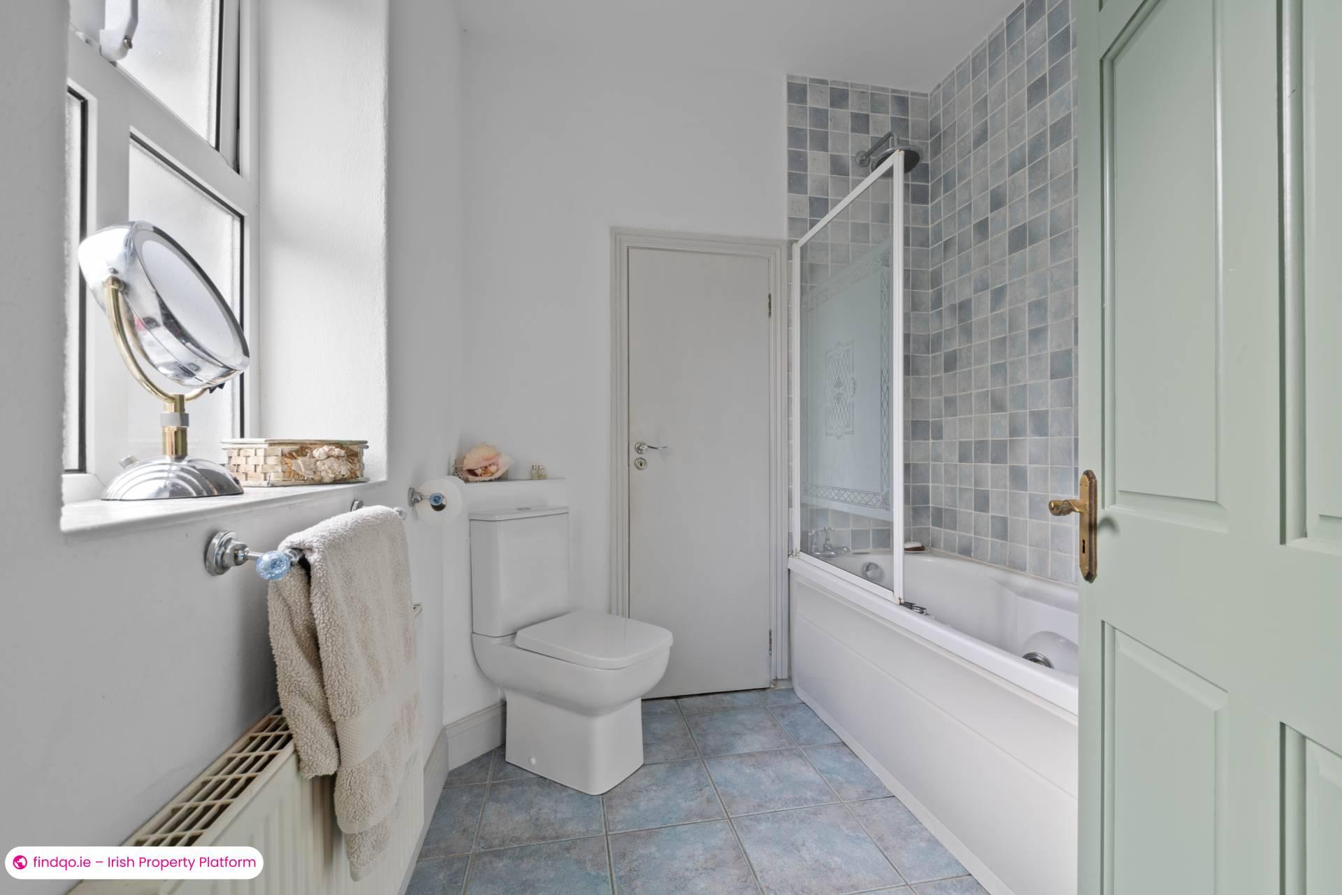 Detached house for Sale in Oughterard, Galway