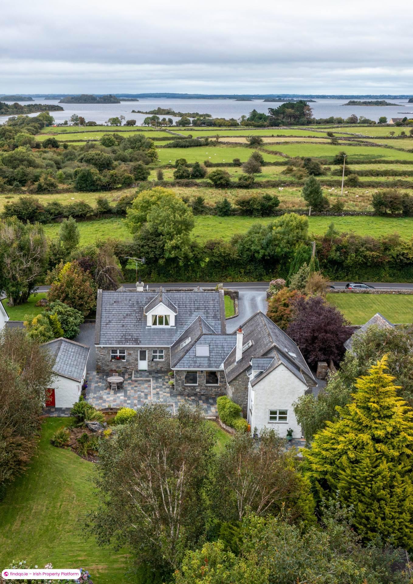 Detached house for Sale in Oughterard, Galway