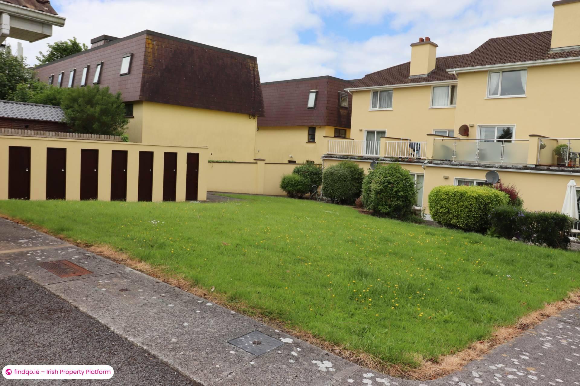 Terraced house for Sale in Salthill, Galway