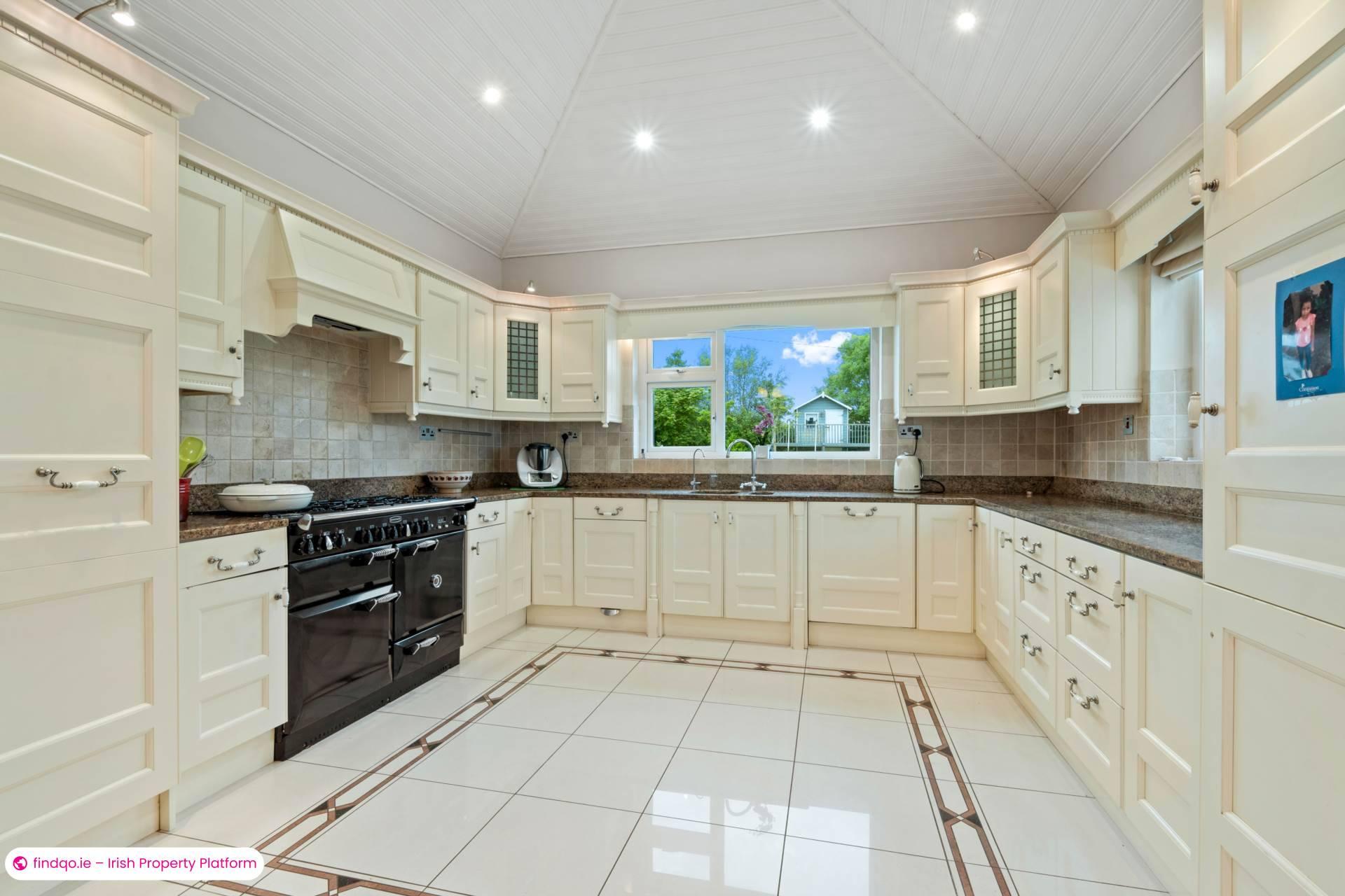 Detached house for Sale in Oranmore, Galway