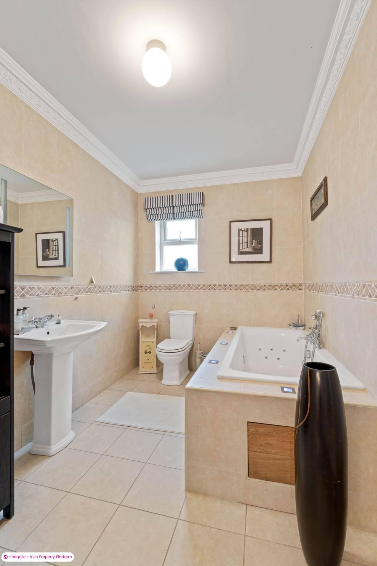 Detached house for Sale in Oranmore, Galway