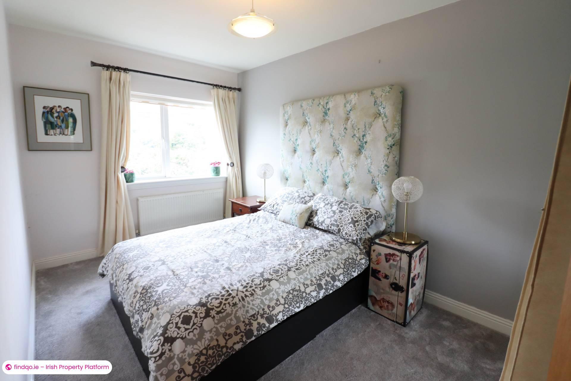 Semi-detached house for Sale in Knocknacarra, Galway