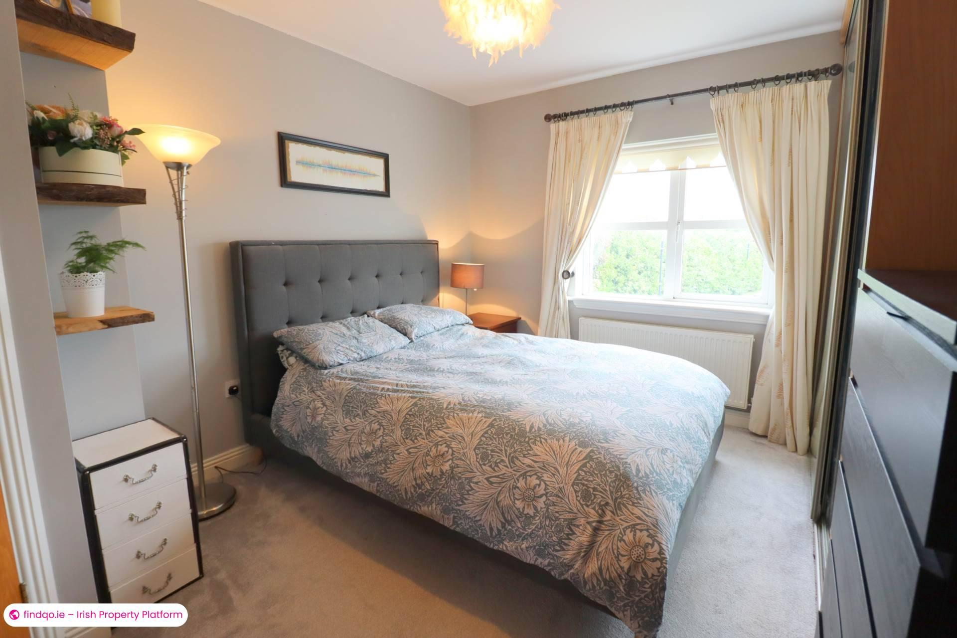 Semi-detached house for Sale in Knocknacarra, Galway