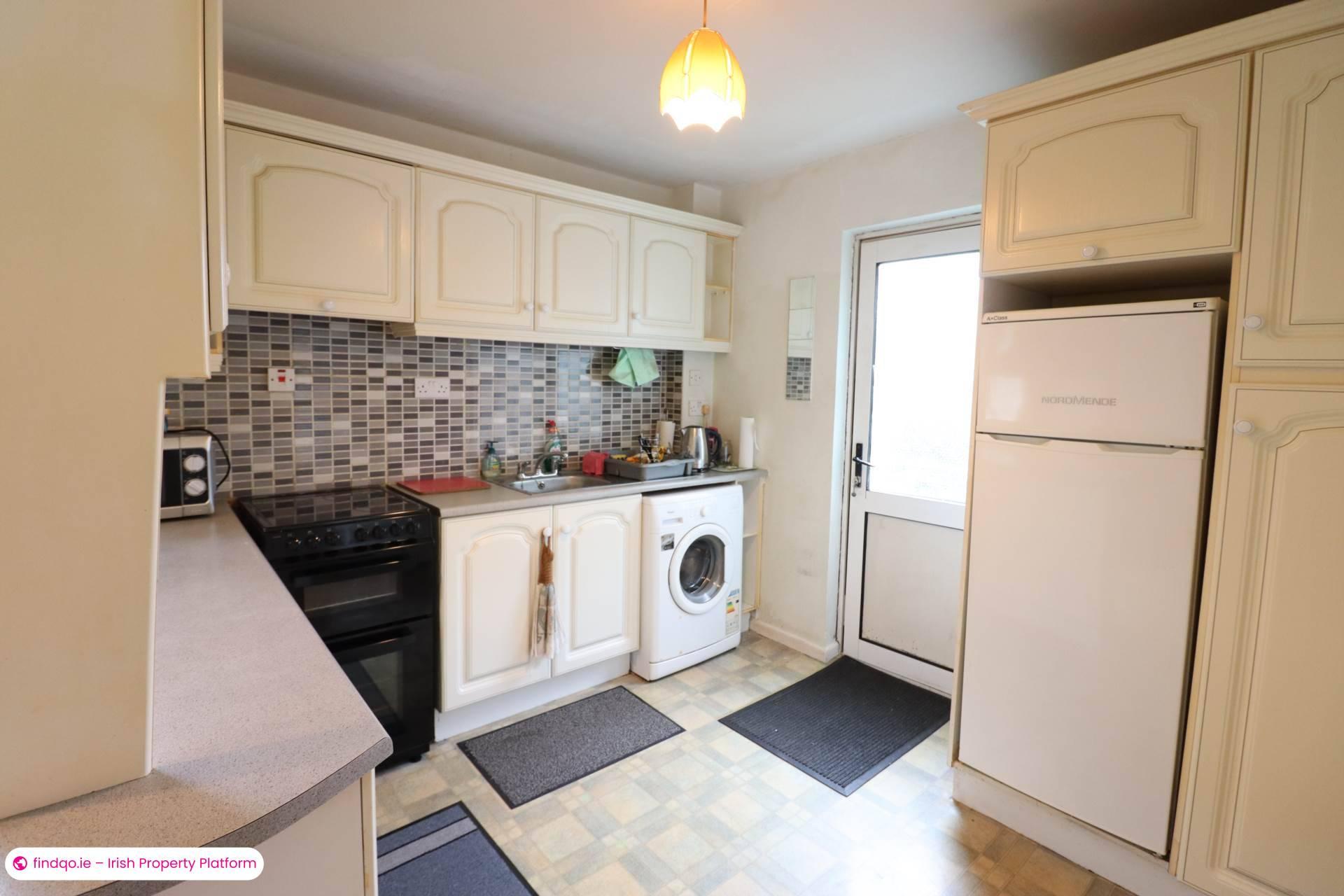 Semi-detached house for Sale in Ballybane, Galway