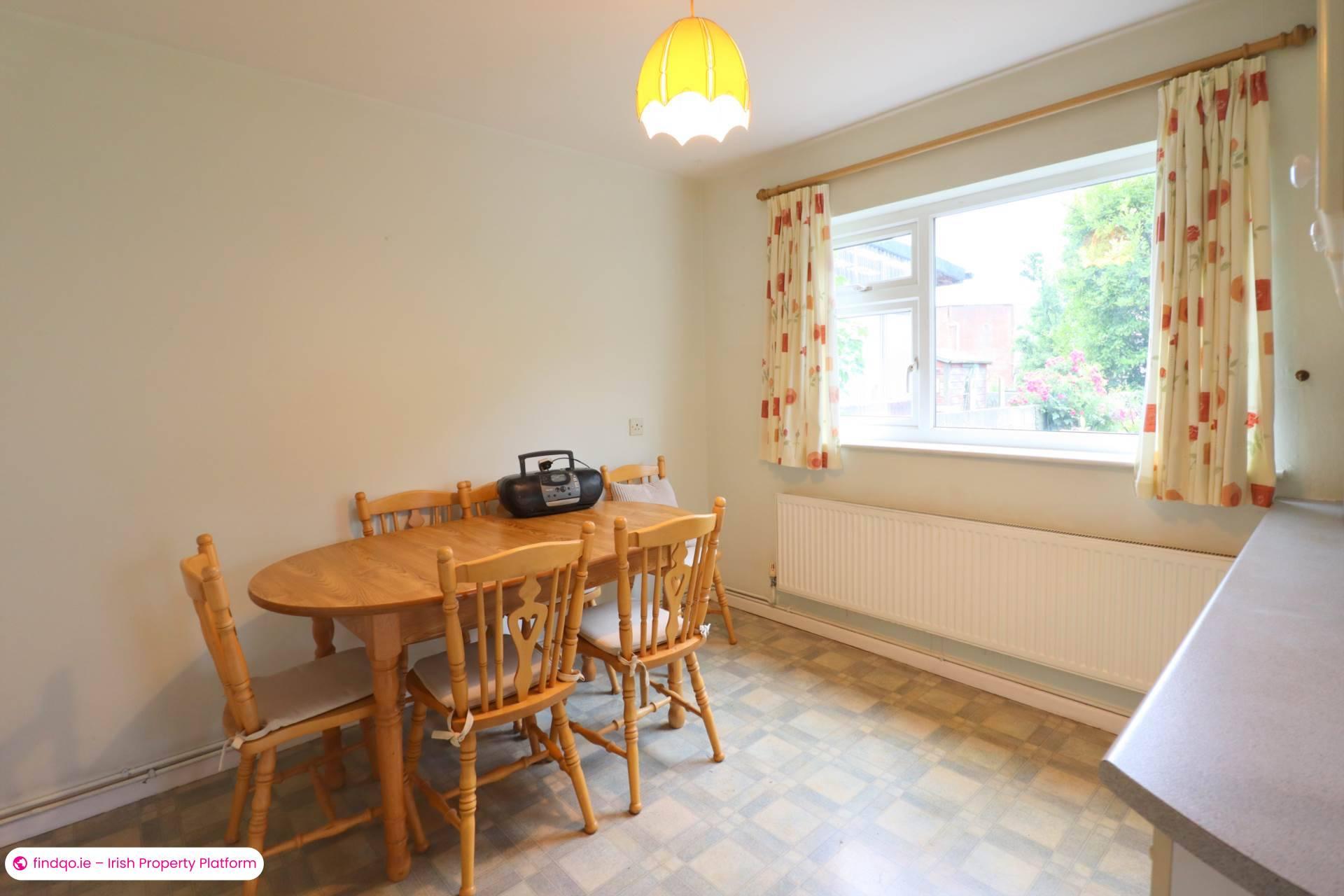 Semi-detached house for Sale in Ballybane, Galway