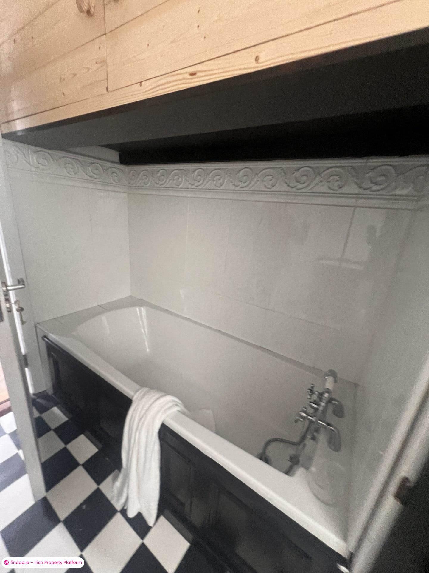 3 Bedroom Terraced house for Rent in Killaloe, Limerick, V94 CY86