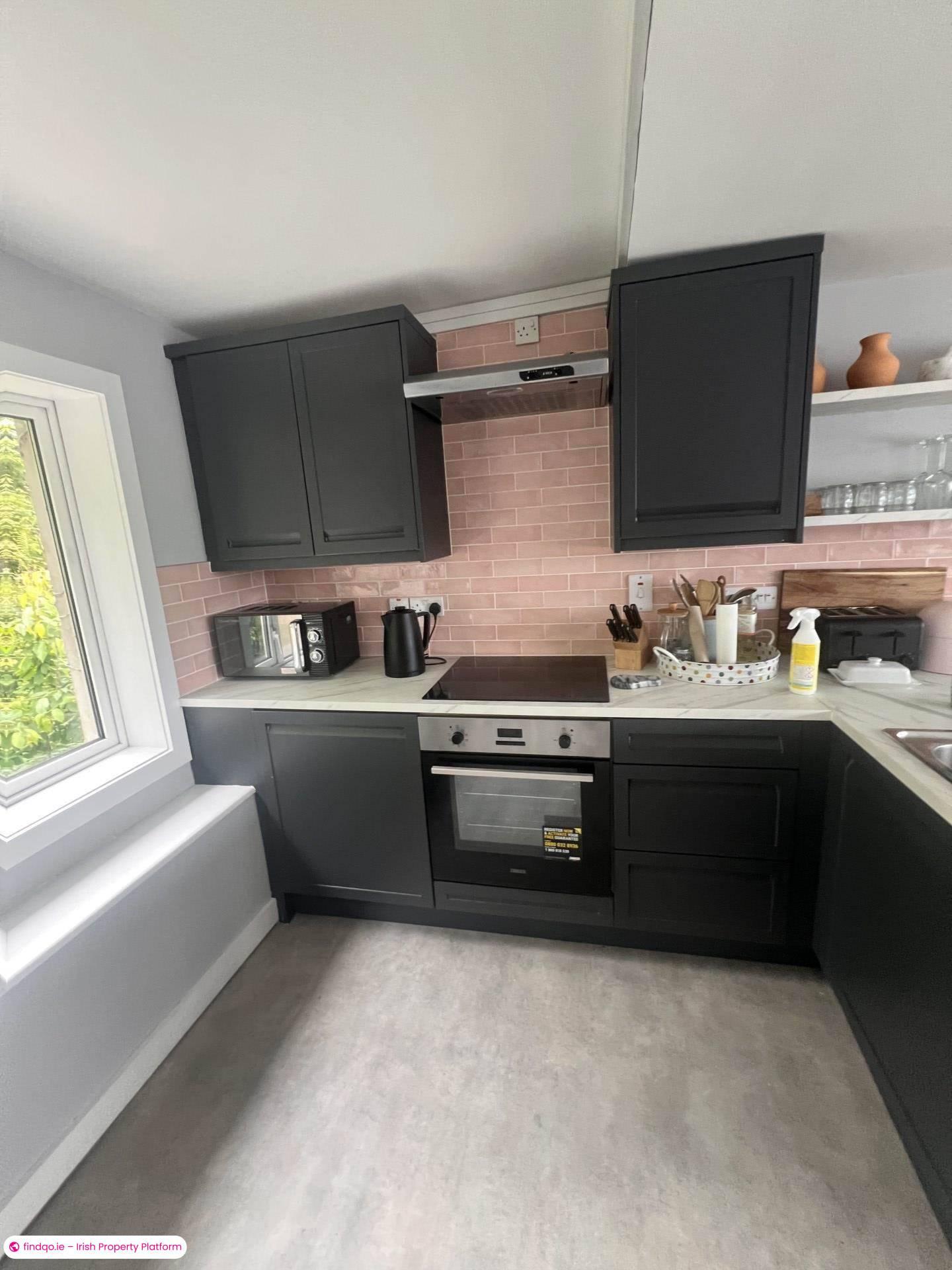 3 Bedroom Terraced house for Rent in Killaloe, Limerick, V94 CY86