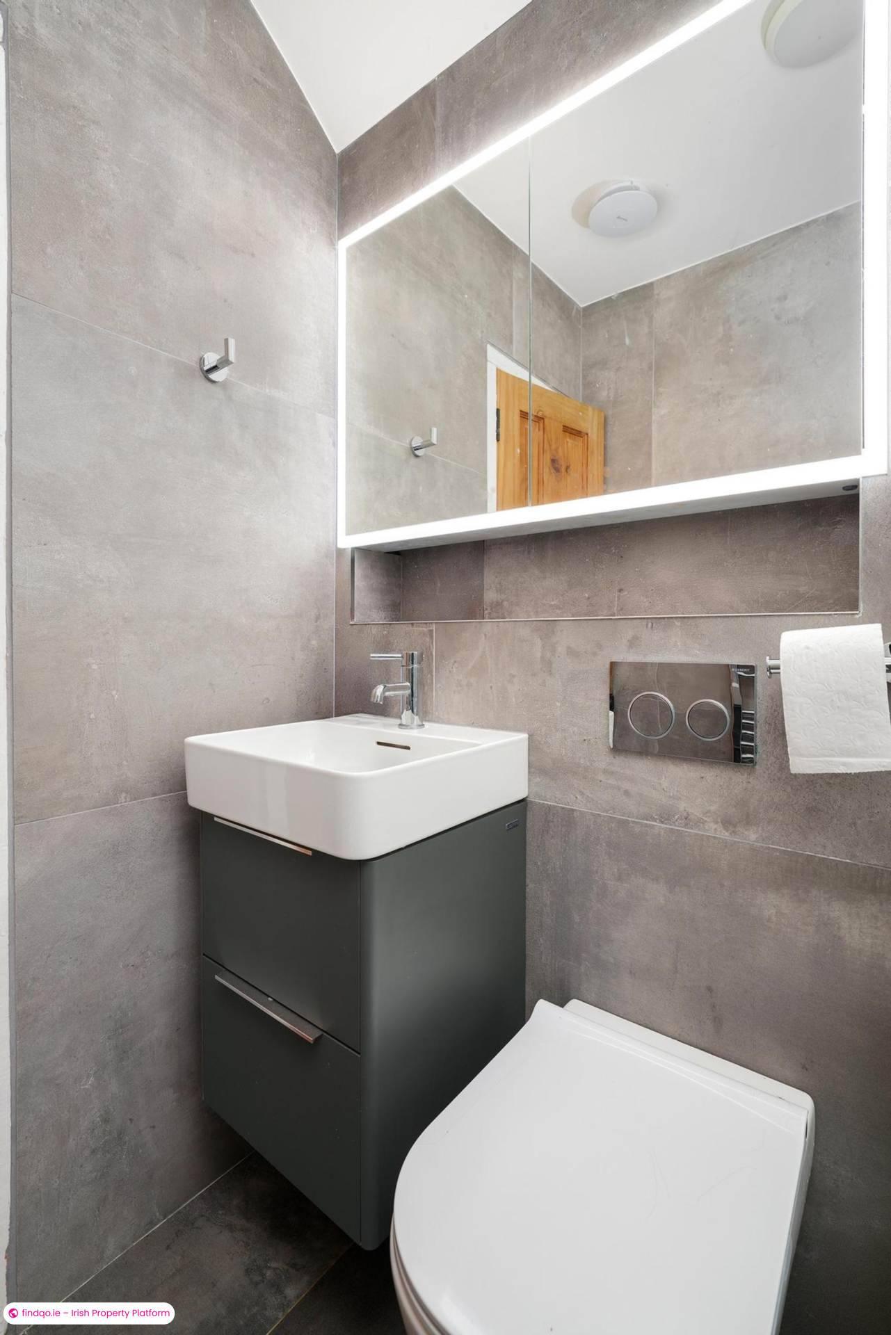 Semi-detached house for Sale in Dublin 7