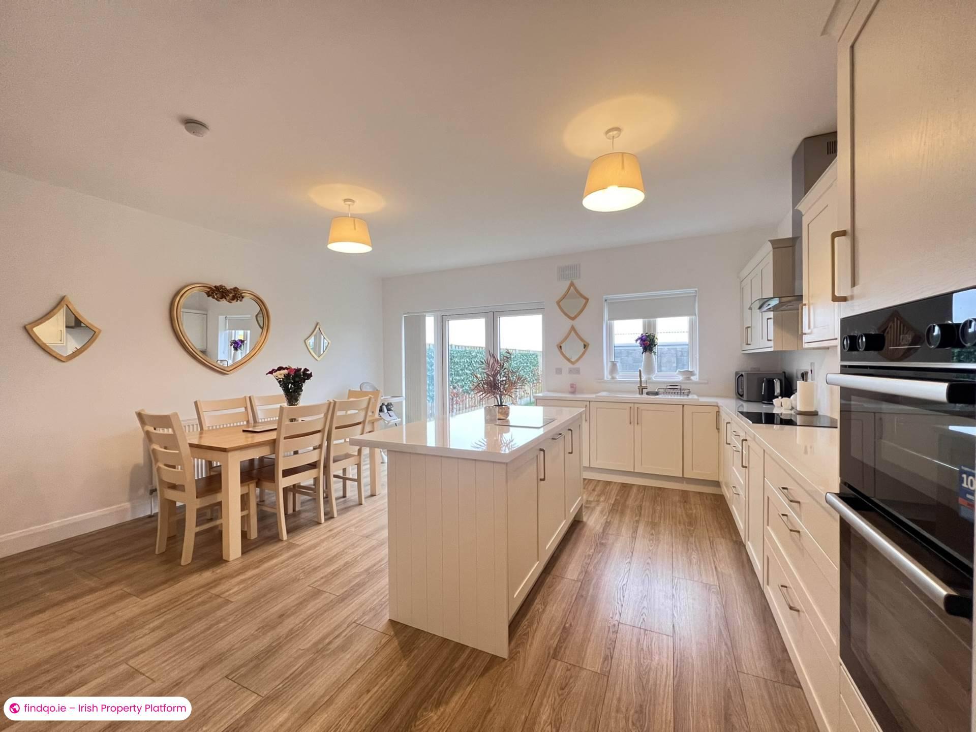 Semi-detached house for Sale in Cashel, Donegal