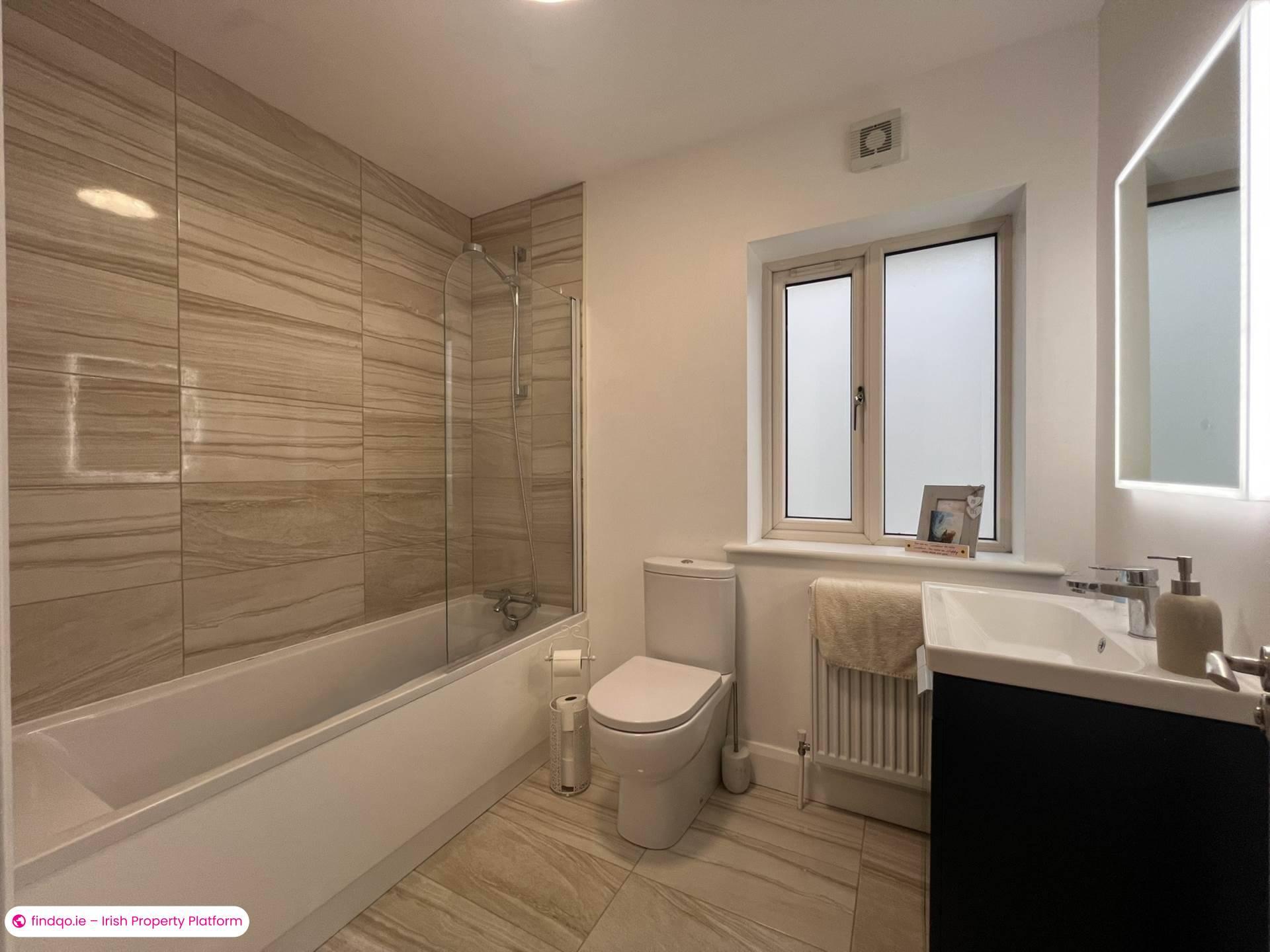 Semi-detached house for Sale in Cashel, Donegal