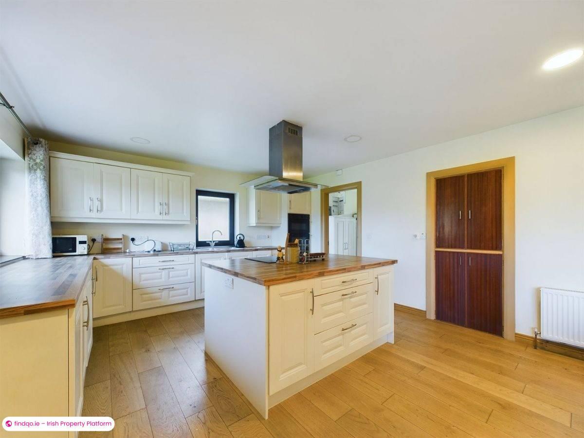 Detached house for Sale in Cross, Waterford