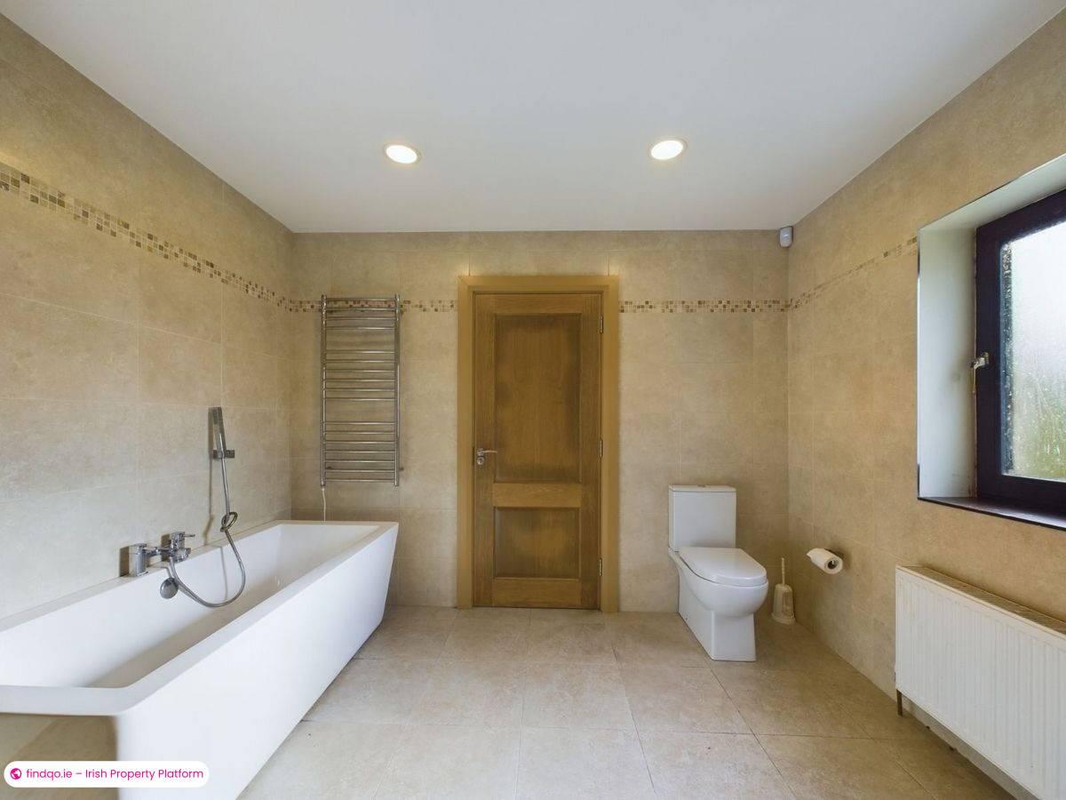 Detached house for Sale in Cross, Waterford