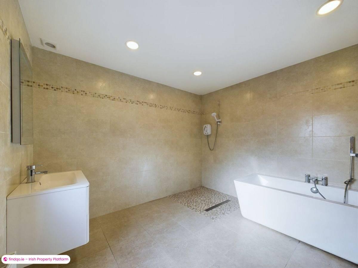 Detached house for Sale in Cross, Waterford