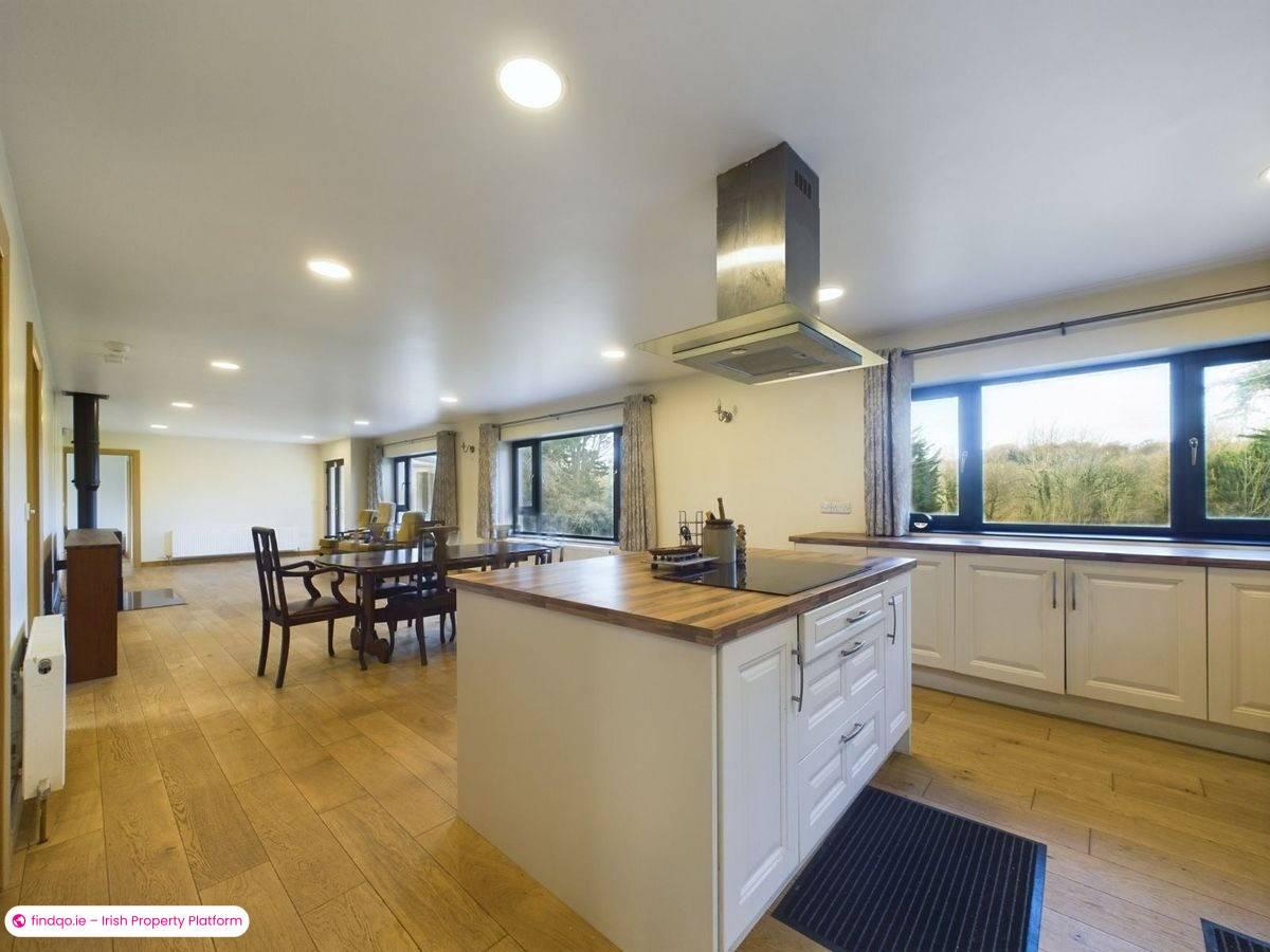 Detached house for Sale in Cross, Waterford