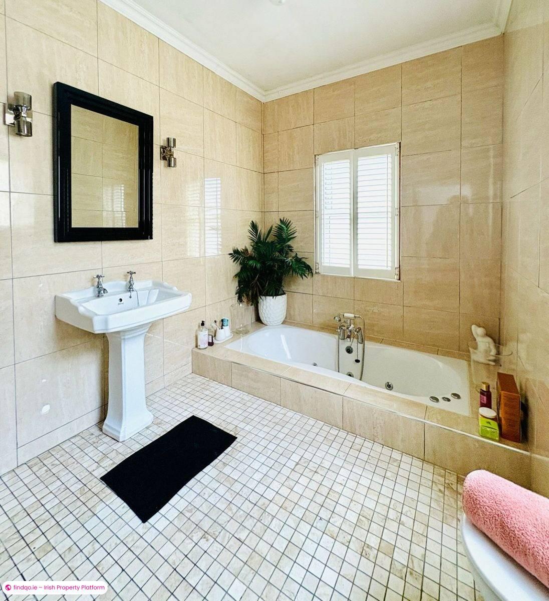 Detached house for Sale in Ballybunion, Kerry