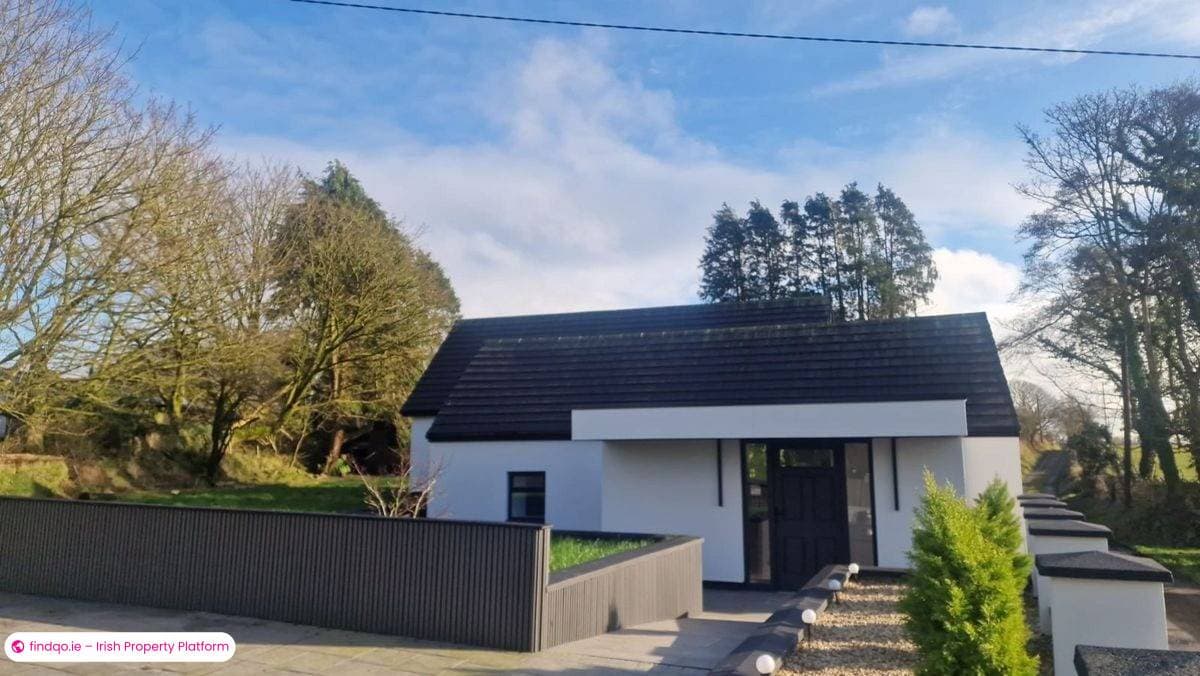 Detached house for Sale in Ballyhaunis, Mayo