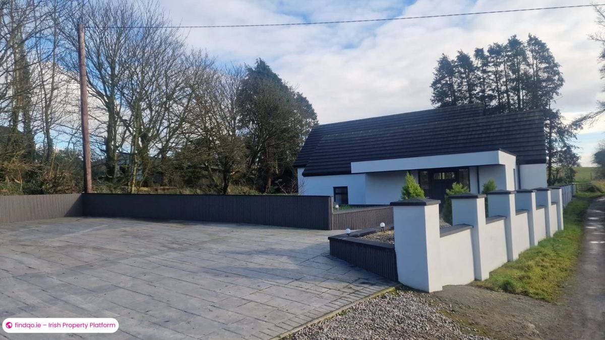Detached house for Sale in Ballyhaunis, Mayo