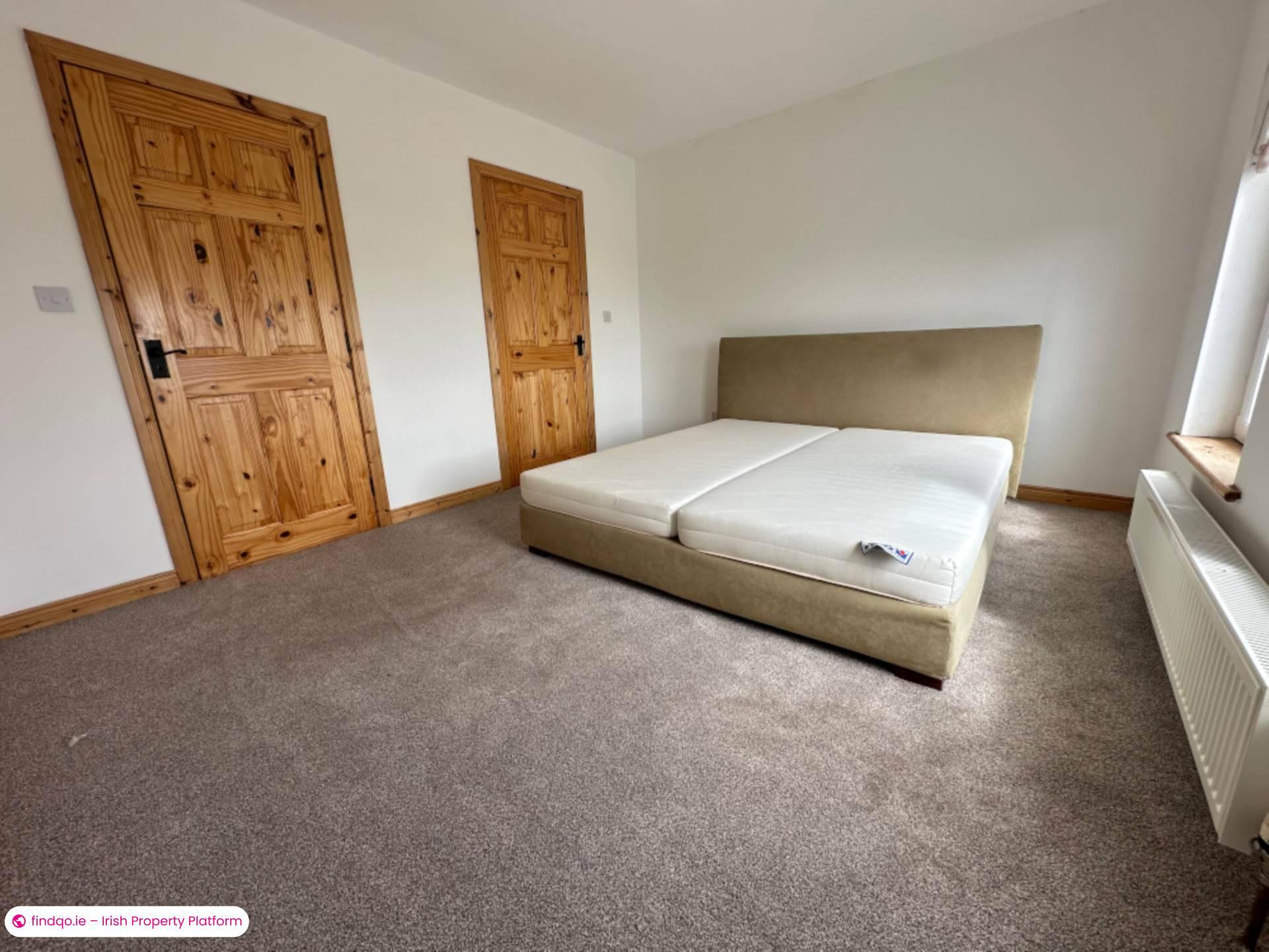 Detached house for Sale in Lettermacaward, Donegal