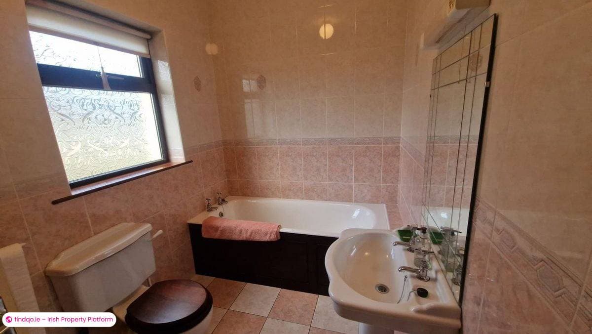 Detached house for Sale in Ballymote, Sligo