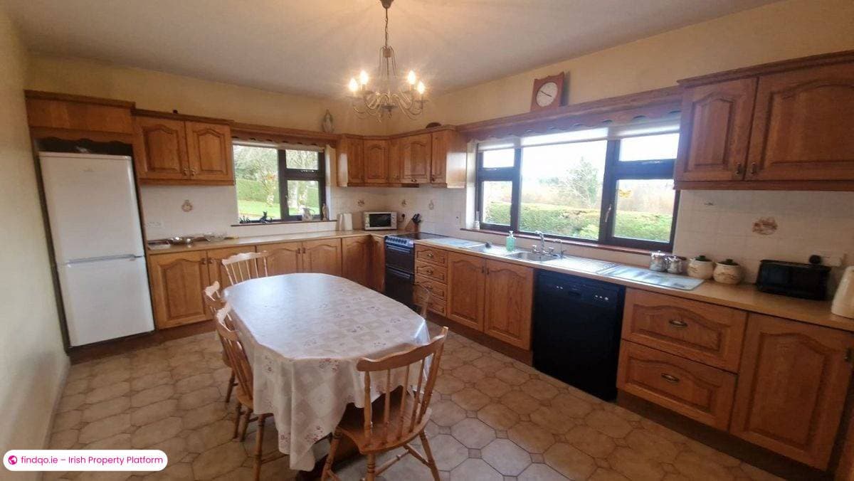 Detached house for Sale in Ballymote, Sligo