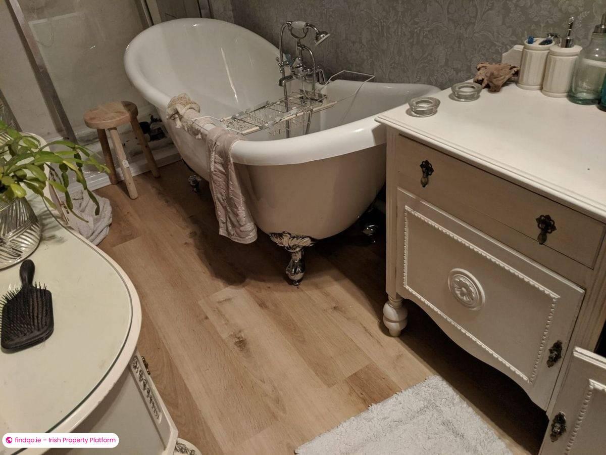 Detached house for Sale in Irishtown, Mayo