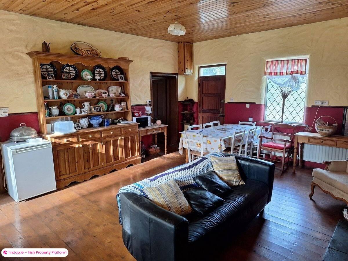 Detached house for Sale in Mayo, Mayo