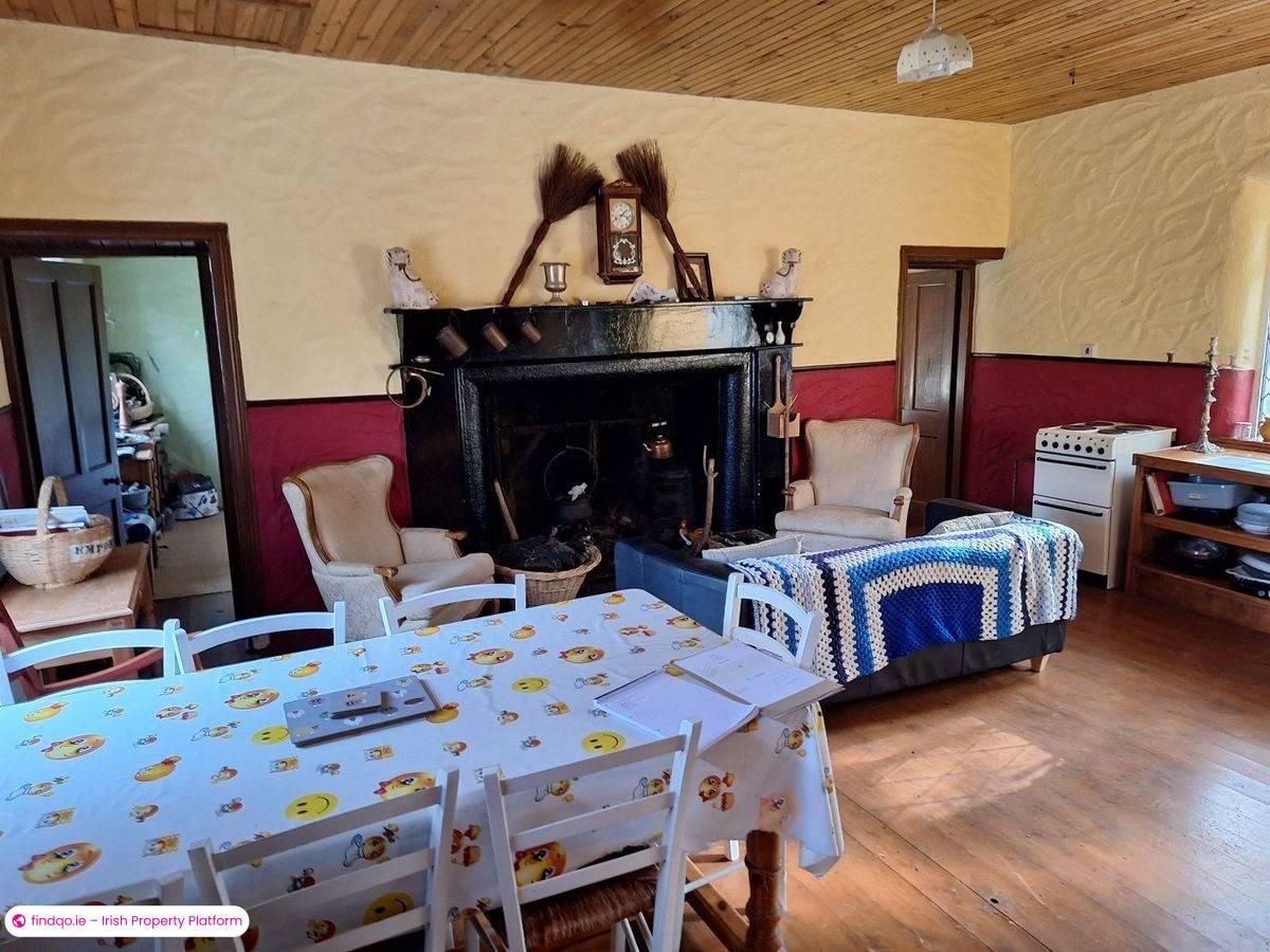 Detached house for Sale in Mayo, Mayo