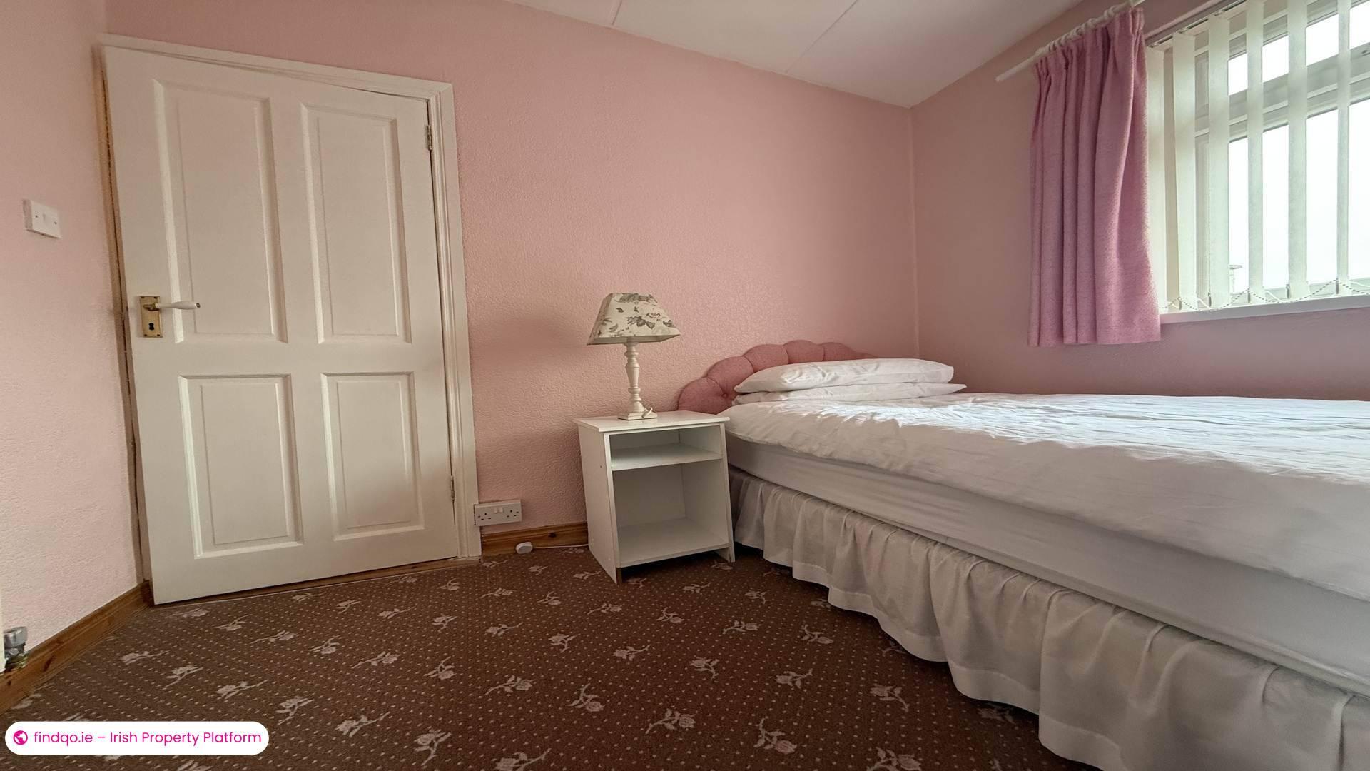 Detached house for Sale in Burtonport, Donegal