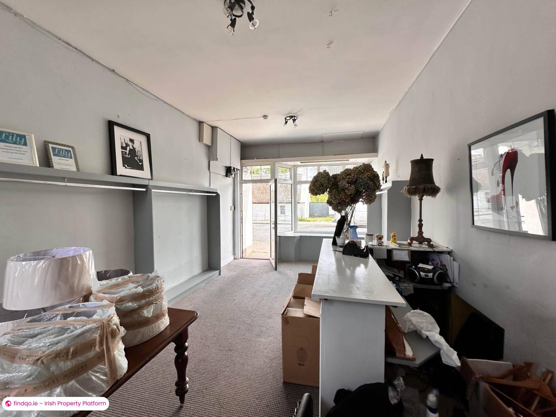 Detached house for Sale in Oughterard, Galway, H91 E9XW