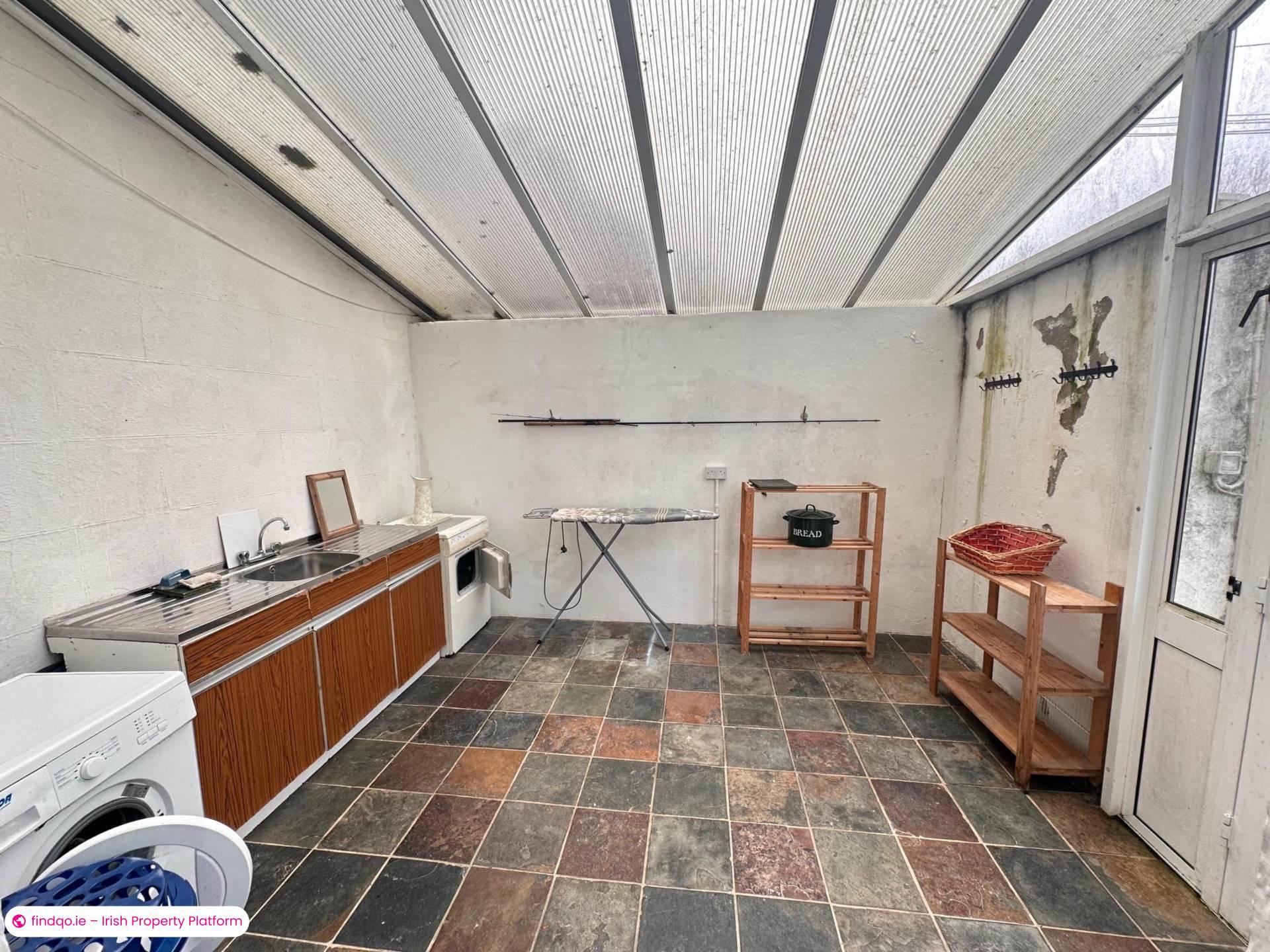 Detached house for Sale in Oughterard, Galway, H91 E9XW