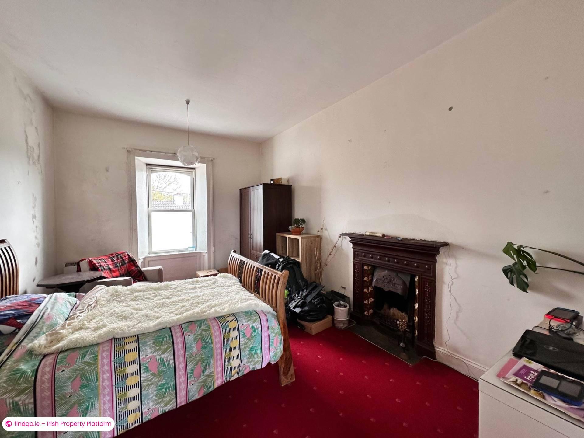 Detached house for Sale in Oughterard, Galway, H91 E9XW