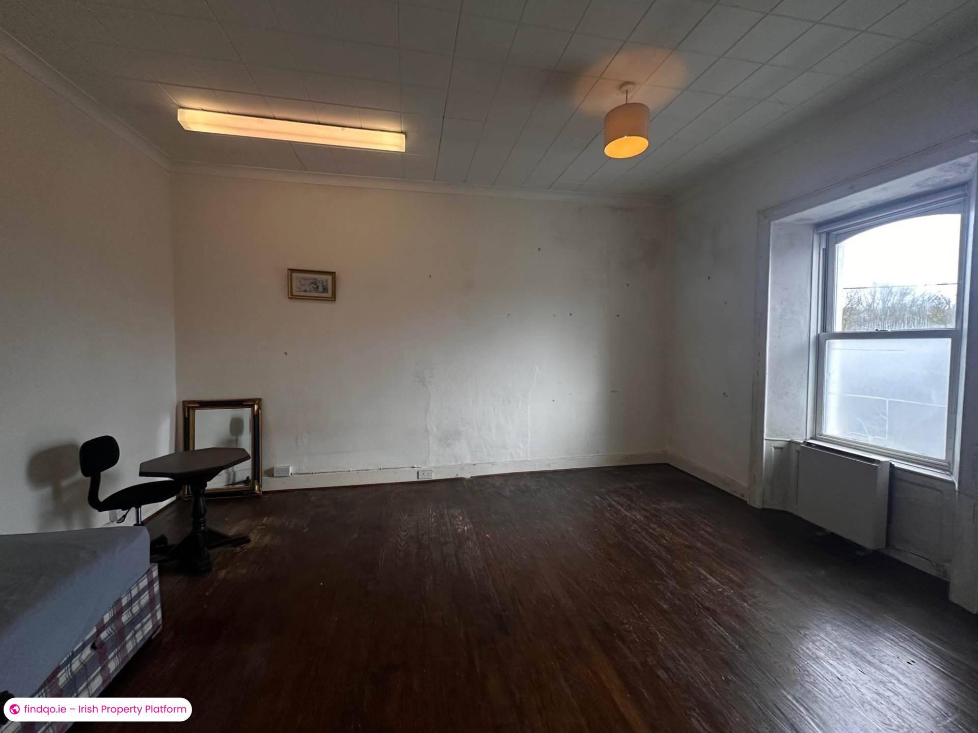 Detached house for Sale in Oughterard, Galway, H91 E9XW