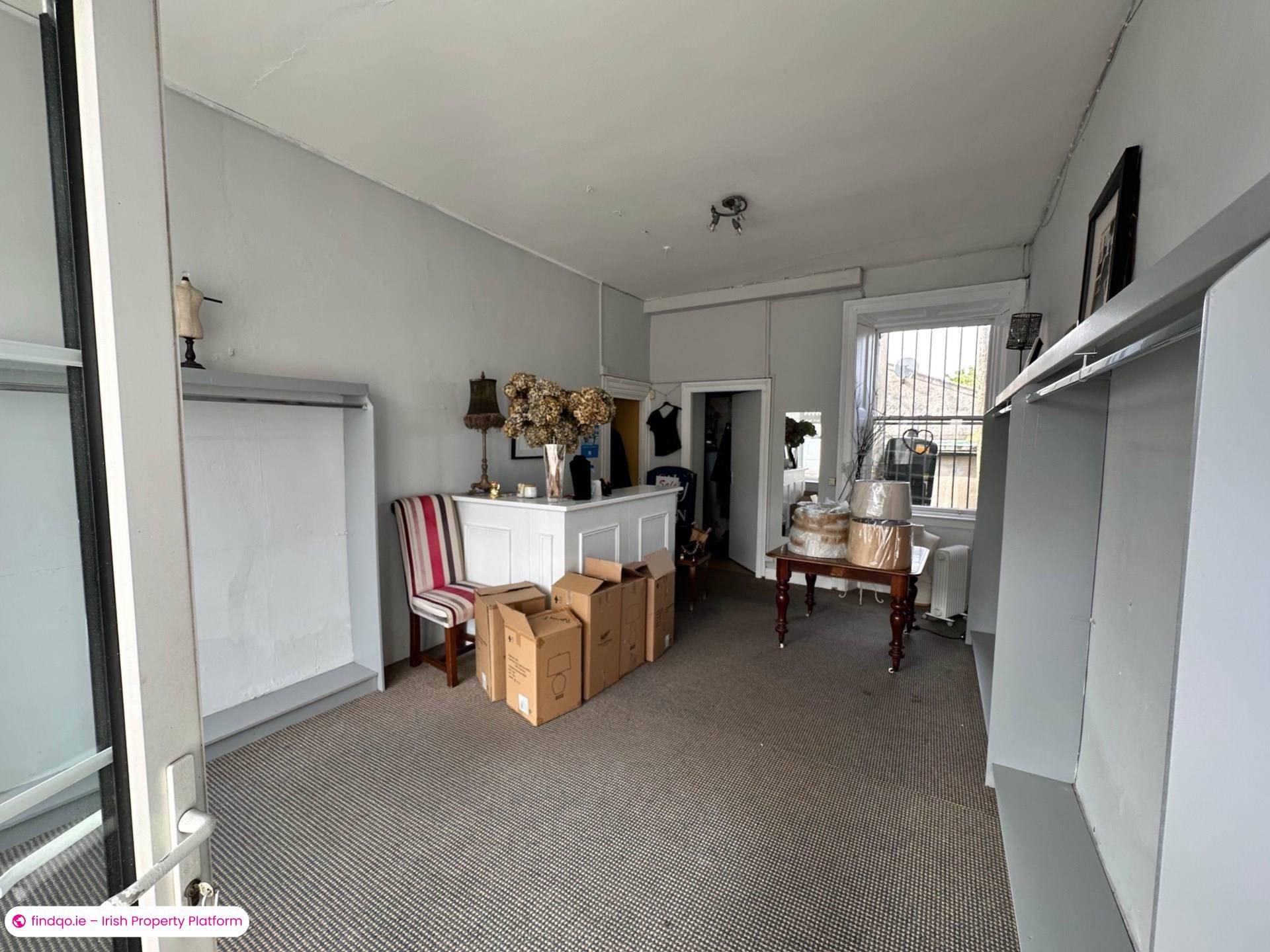 Detached house for Sale in Oughterard, Galway, H91 E9XW