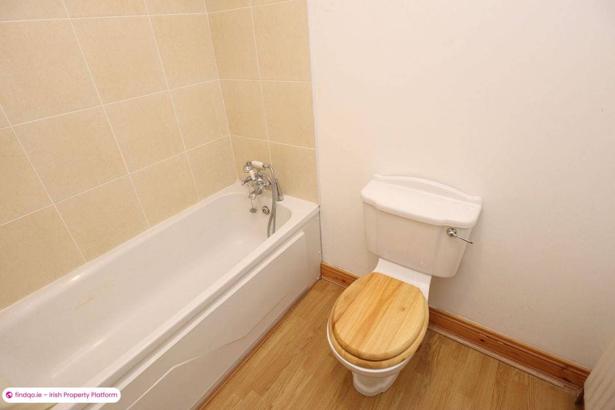 Semi-detached house for Sale in Drogheda, Meath