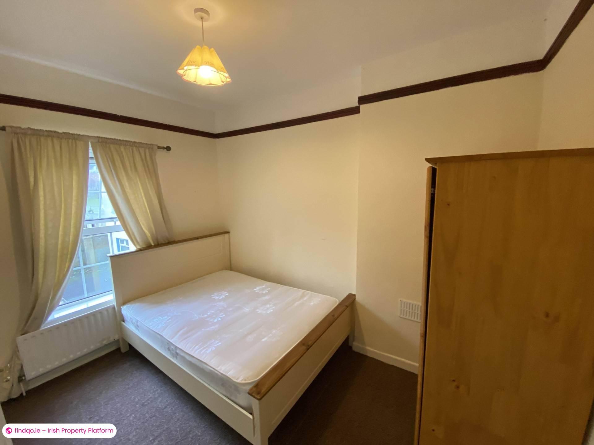 Semi-detached house for Sale in Ballyhaunis, Mayo