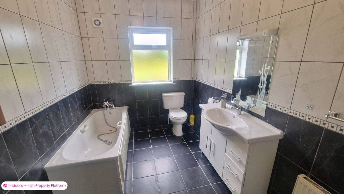 Detached house for Sale in Castlerea, Roscommon