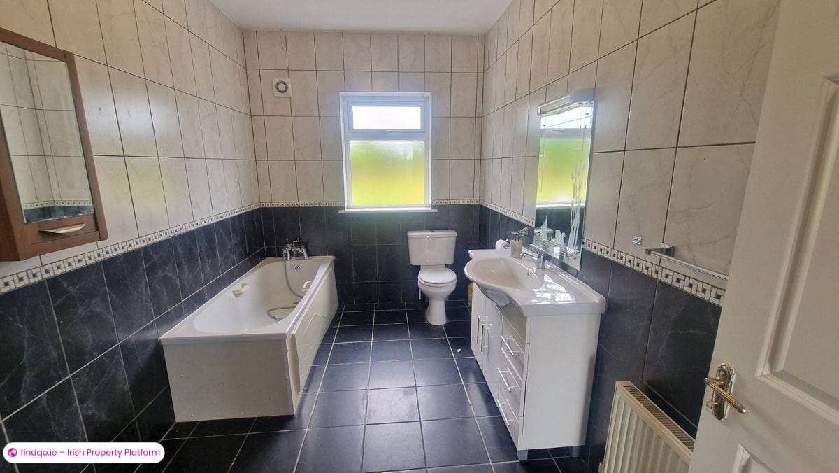 Detached house for Sale in Castlerea, Roscommon