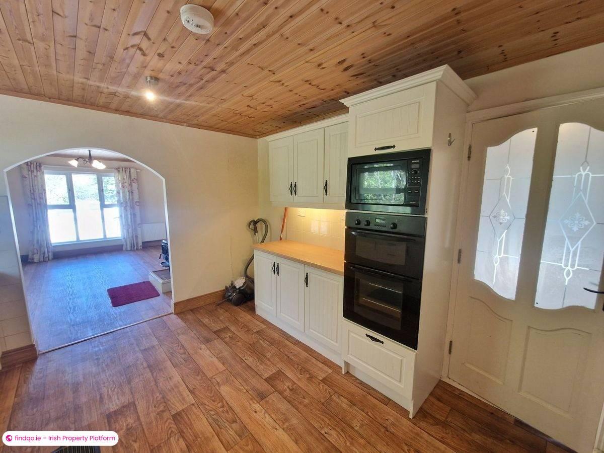 Detached house for Sale in Dawros, Galway