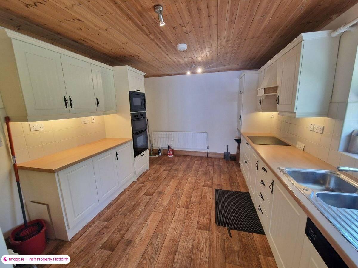 Detached house for Sale in Dawros, Galway