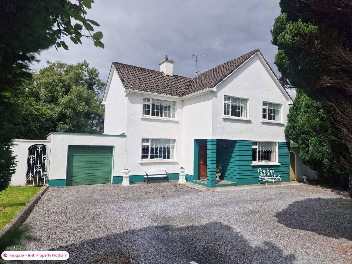 Detached house for Sale in Rooskey, Leitrim