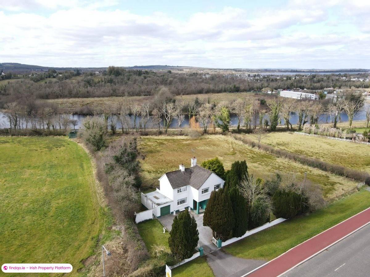 Detached house for Sale in Rooskey, Leitrim