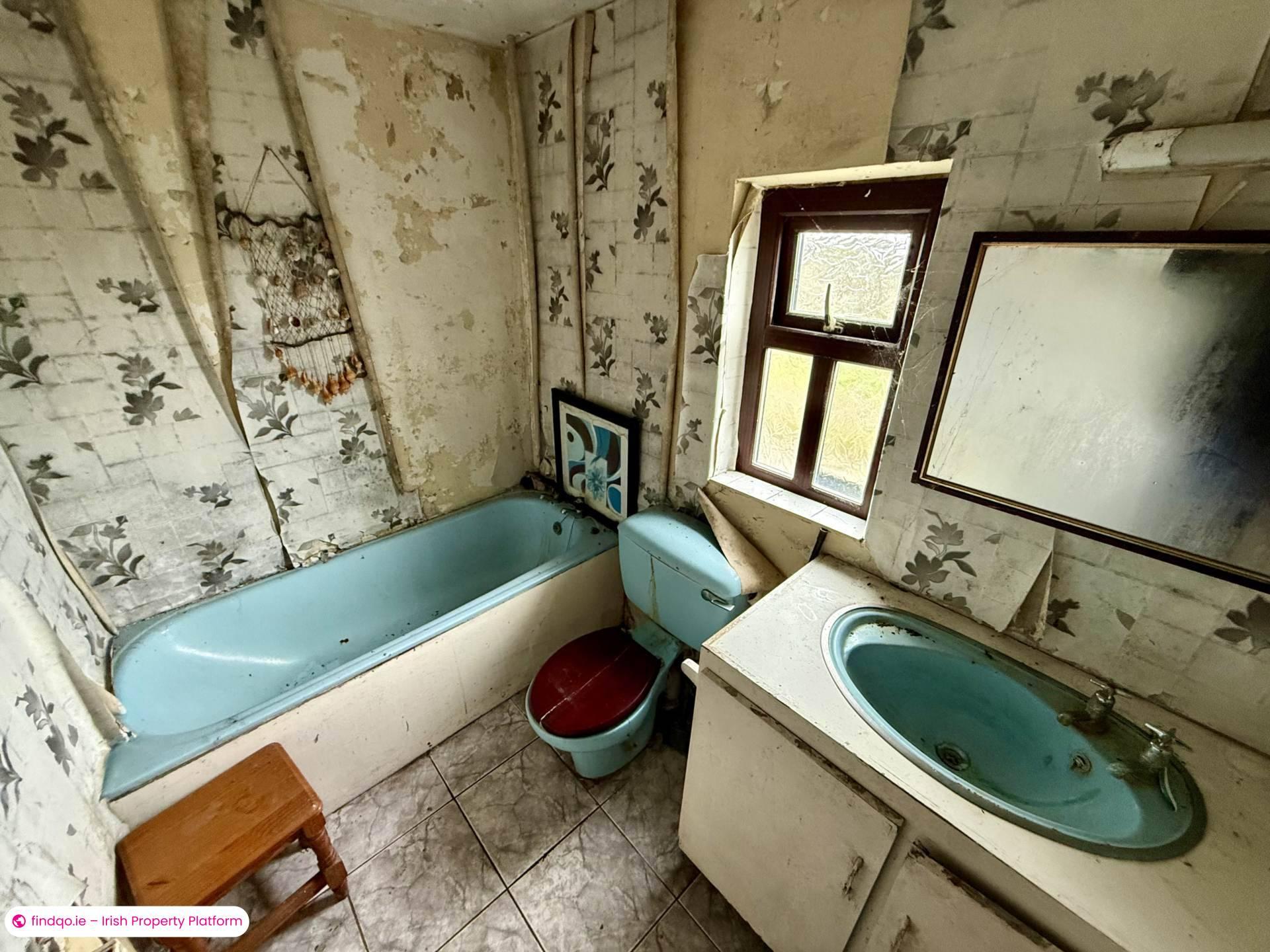 Detached house for Sale in Abbeyknockmoy, Galway