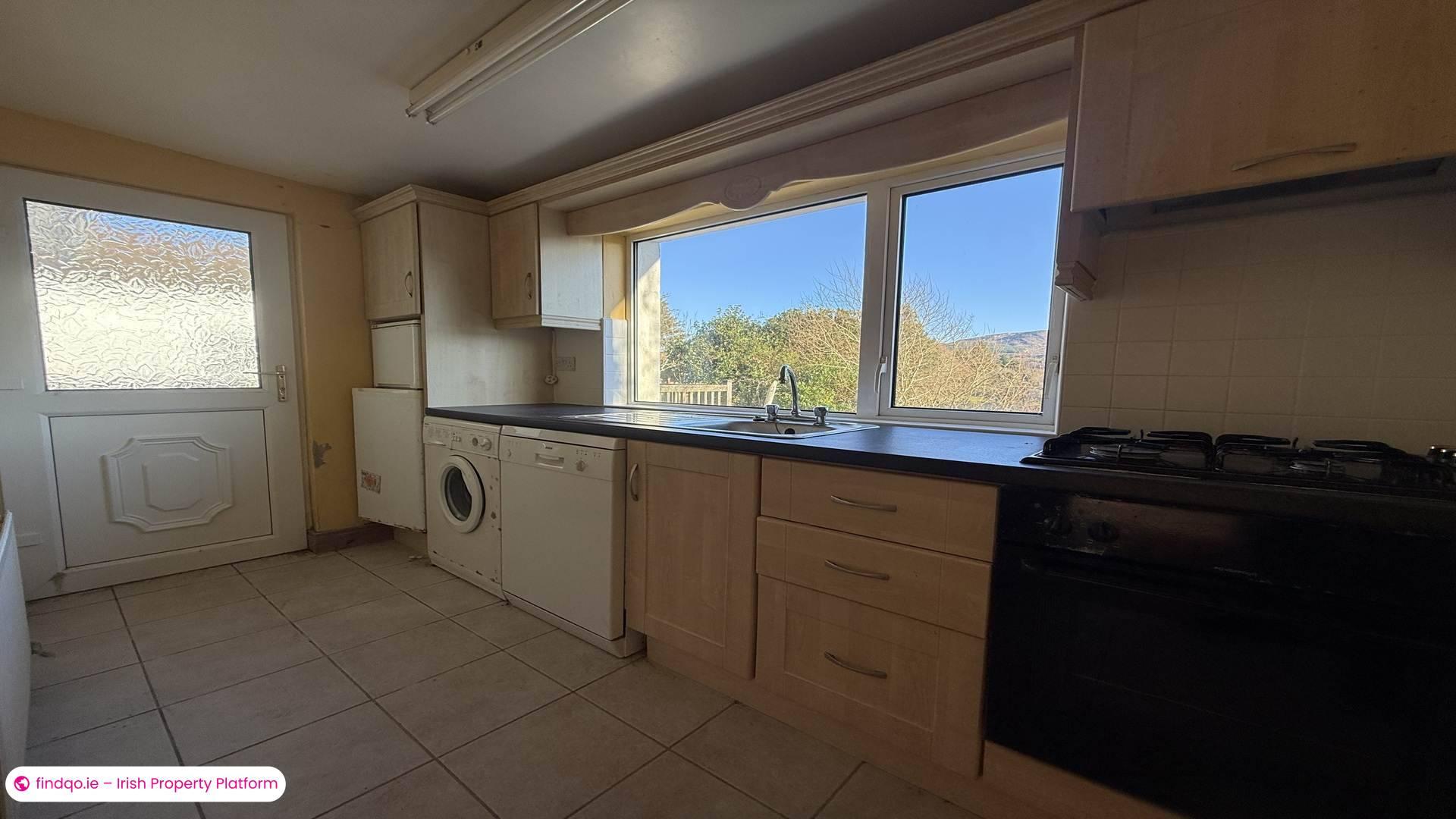 Detached house for Sale in Lettermacaward, Donegal