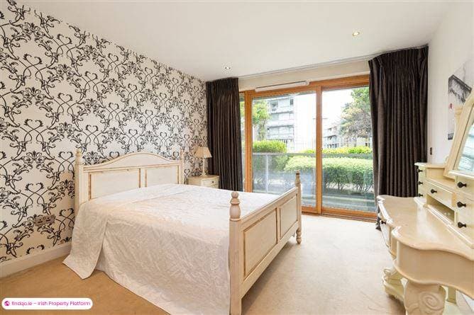 2 Bedroom Apartment for Rent in Blackrock, Dublin (County)