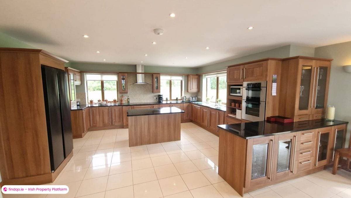 Detached house for Sale in Mayo, Mayo